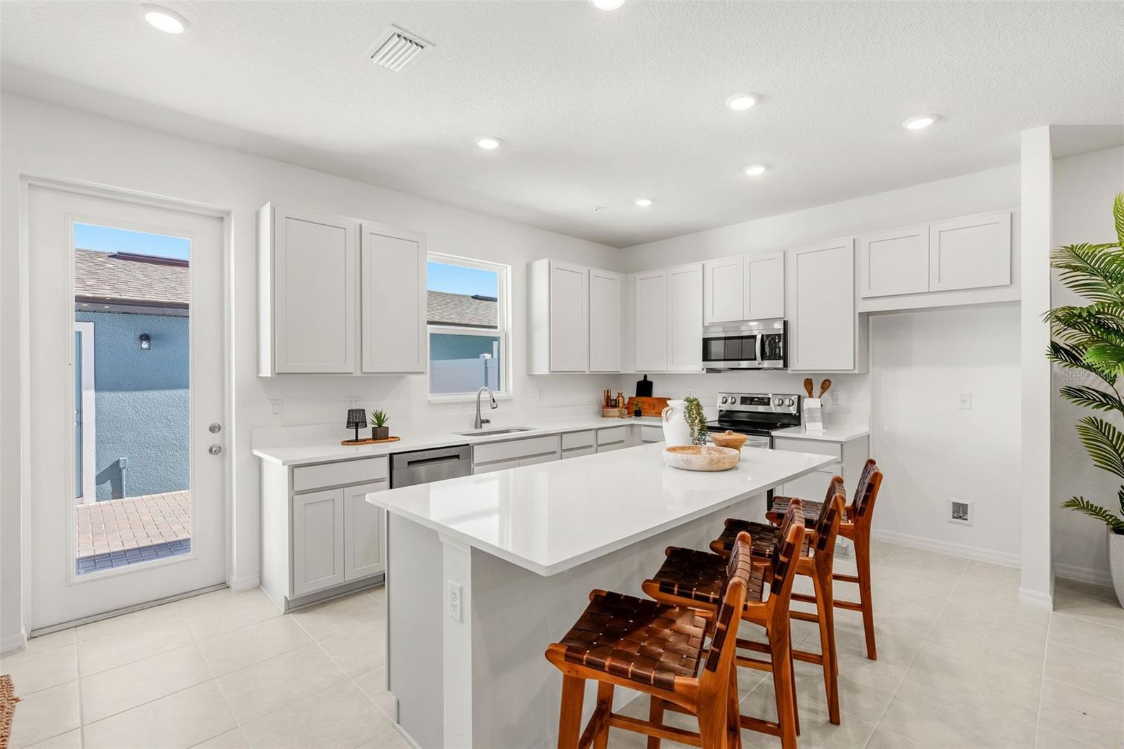 Image 18 of 44 For 714 Blissful Gardens Way