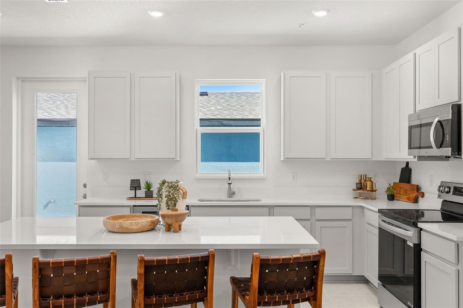 Image 19 of 44 For 714 Blissful Gardens Way