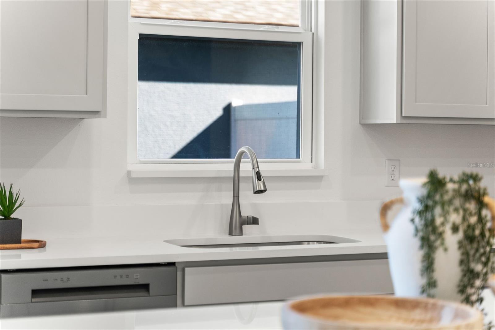 Image 25 of 44 For 714 Blissful Gardens Way