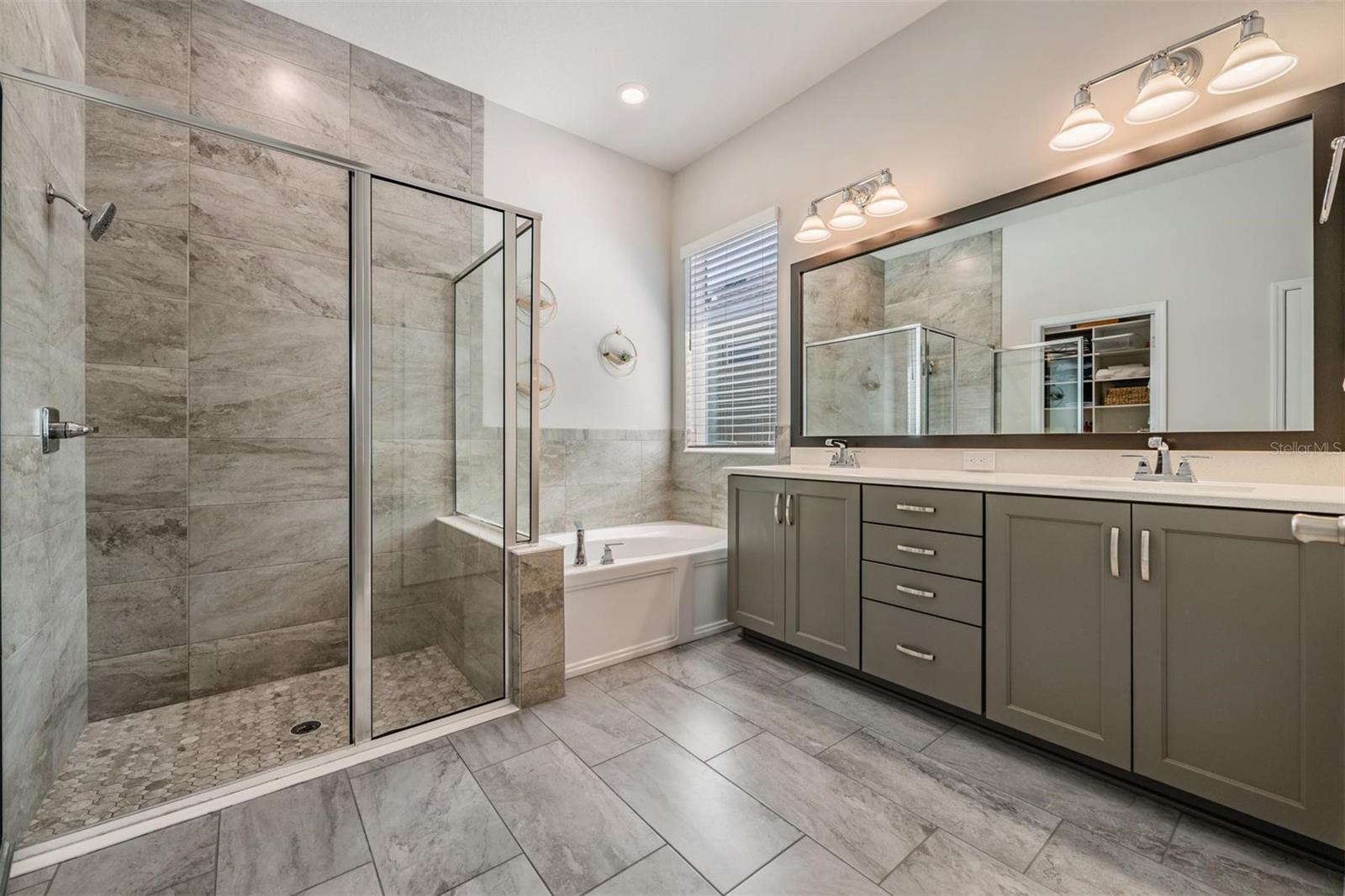 Image 24 of 47 For 4374 Broad Porch Run