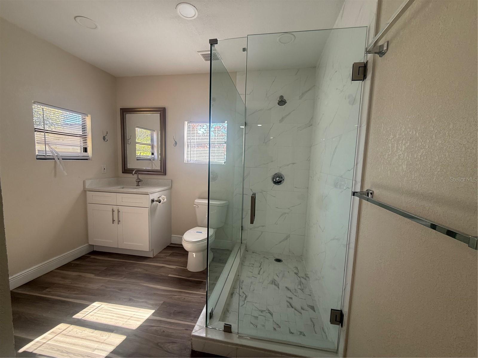 Image 12 of 16 For 1244 London Avenue 1244