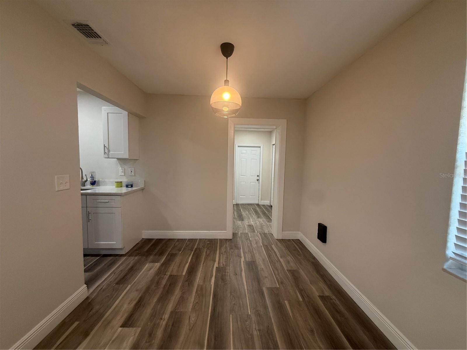 Image 7 of 16 For 1244 London Avenue 1244