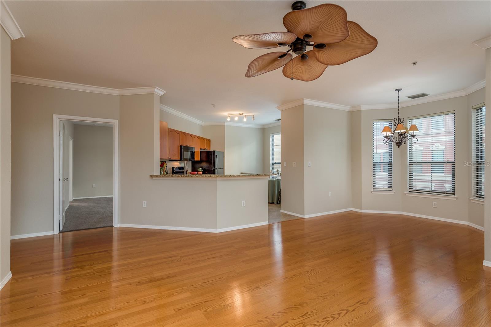 Image 10 of 55 For 2730 Via Tivoli  320b