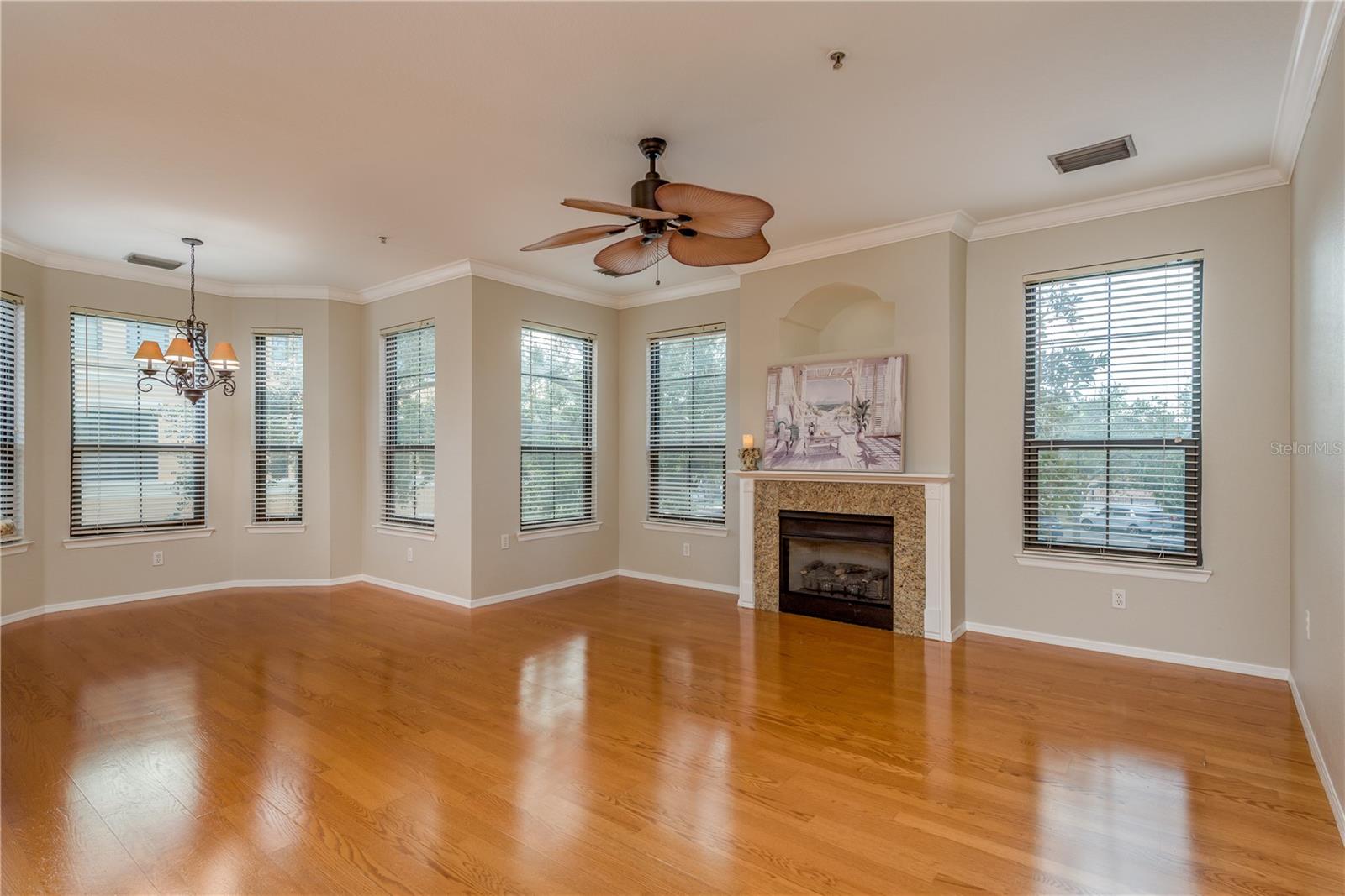 Image 8 of 55 For 2730 Via Tivoli  320b