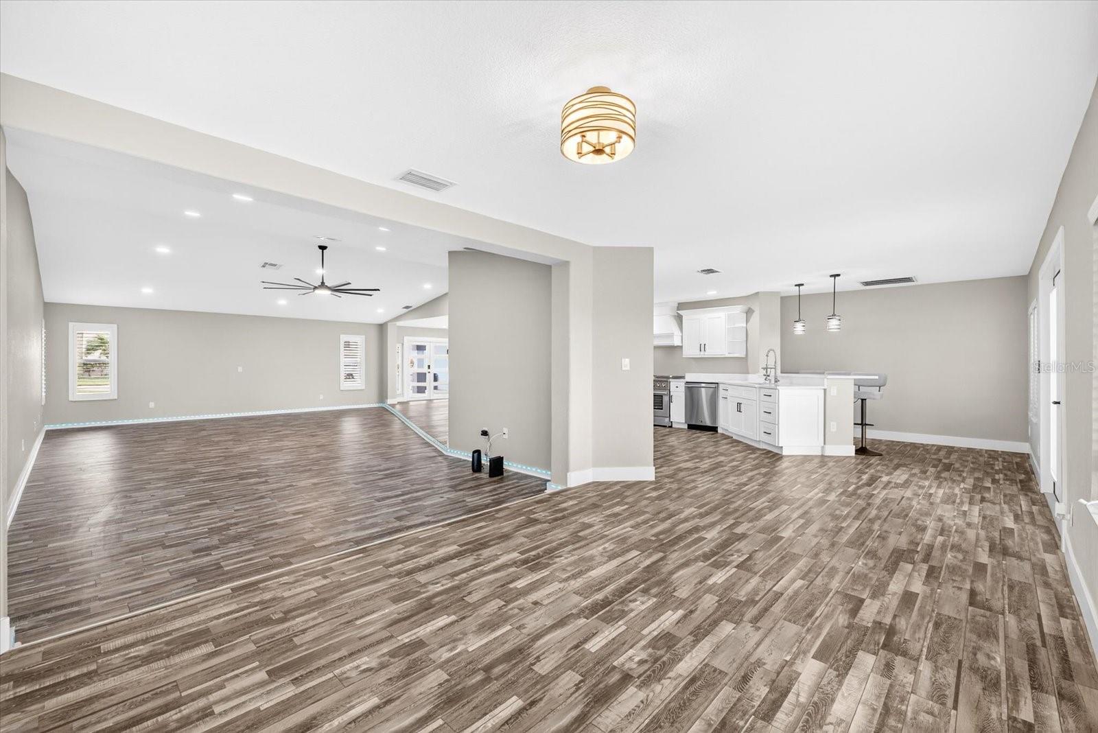 Image 29 of 96 For 4111 Marine Parkway