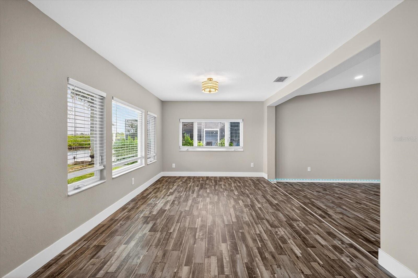 Image 31 of 96 For 4111 Marine Parkway