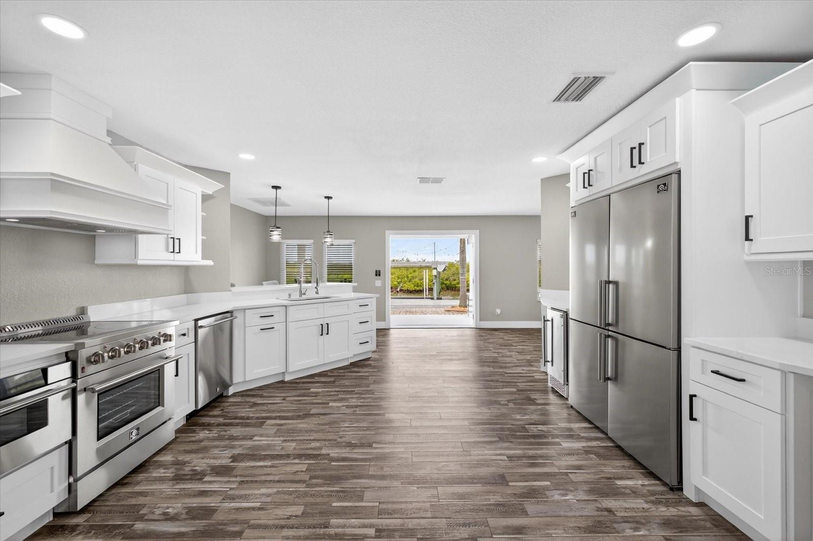 Image 34 of 96 For 4111 Marine Parkway