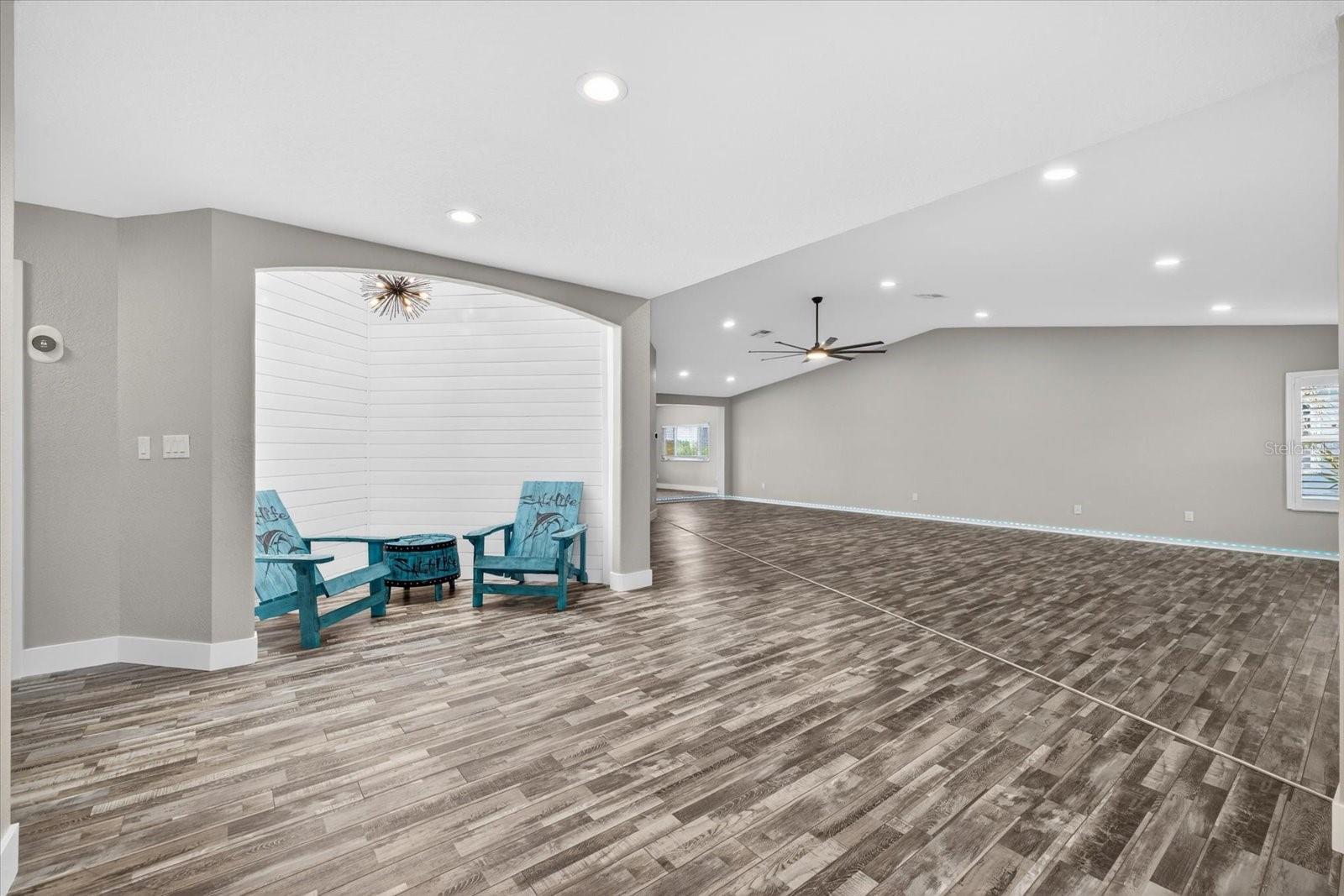 Image 5 of 96 For 4111 Marine Parkway