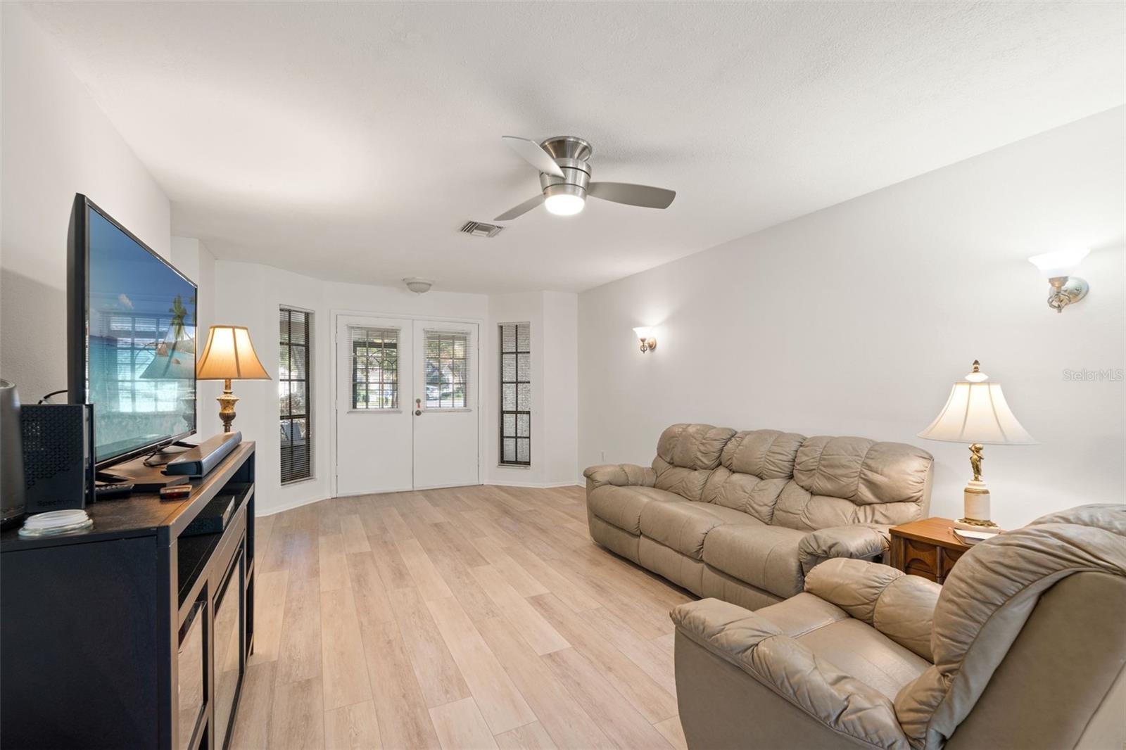 Image 10 of 64 For 6665 Water Oak Court