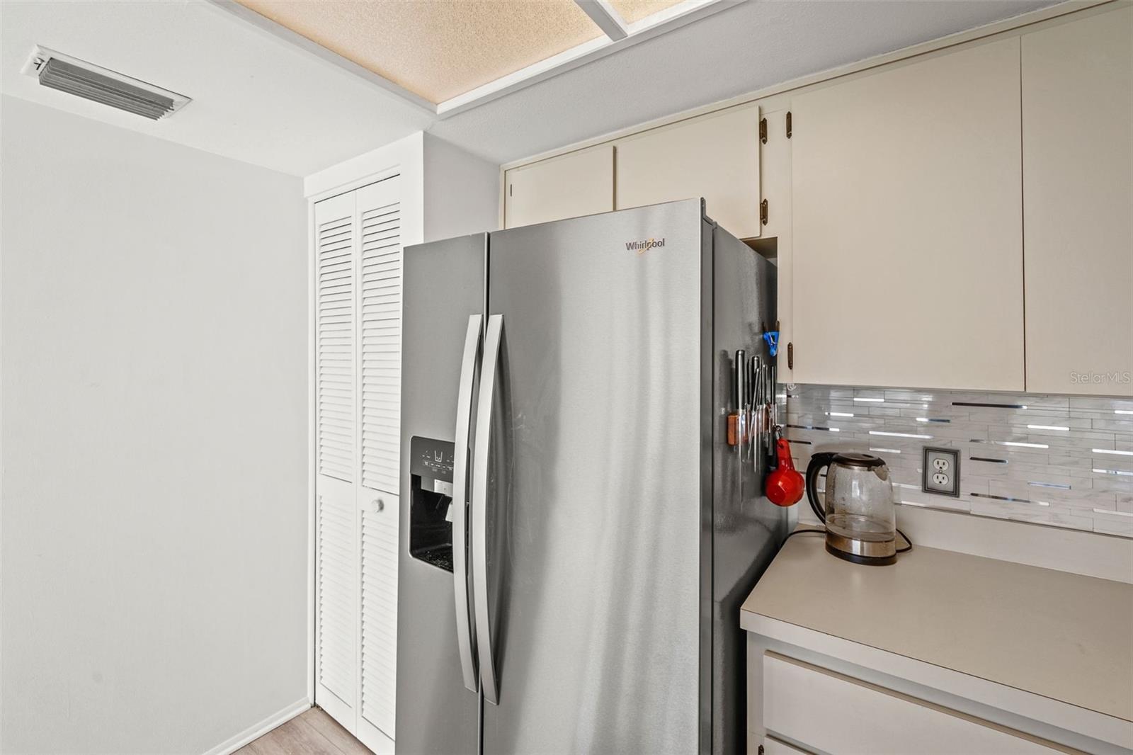 Image 14 of 64 For 6665 Water Oak Court