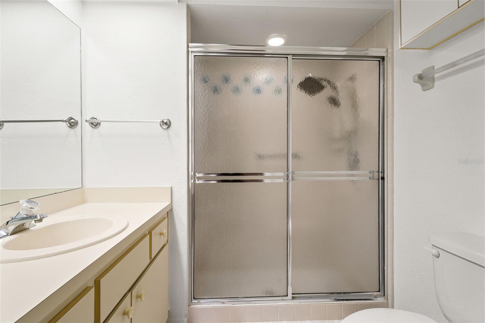 Image 27 of 64 For 6665 Water Oak Court