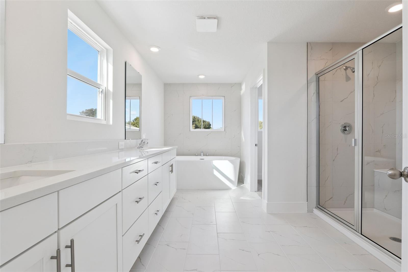 Image 12 of 22 For 655 Emerald Grove Drive