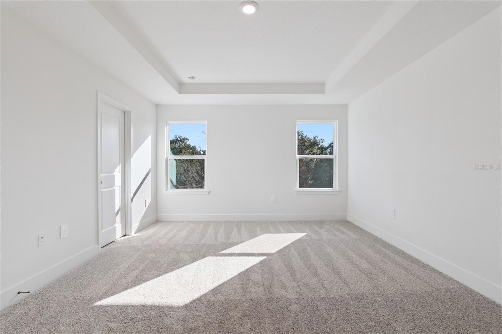 Image 8 of 22 For 655 Emerald Grove Drive