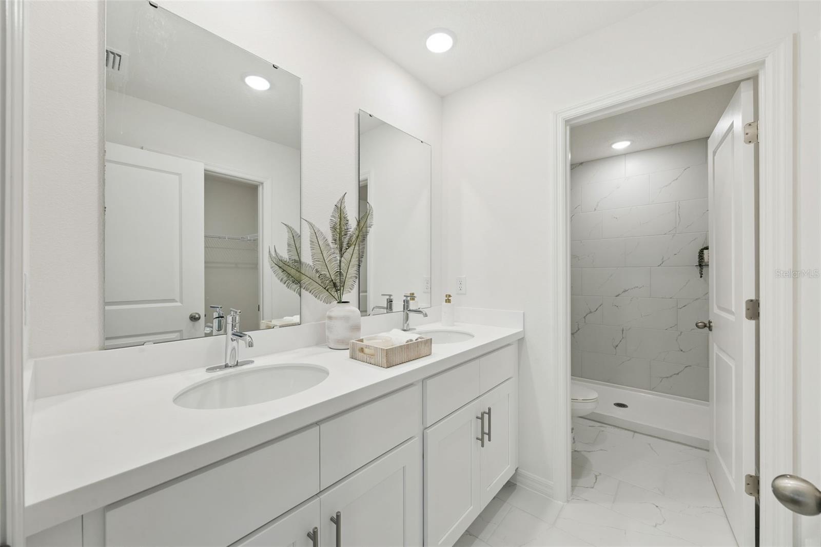 Image 34 of 45 For 5277 Luisa Court