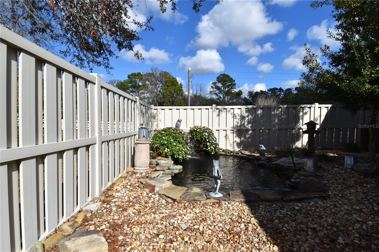 Listing photo id 35 for 6271 Nodoc Road