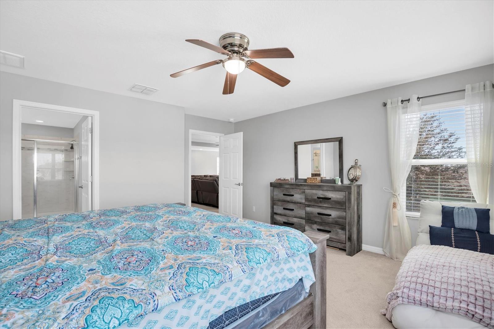 Image 12 of 48 For 3833 Villamore Lane