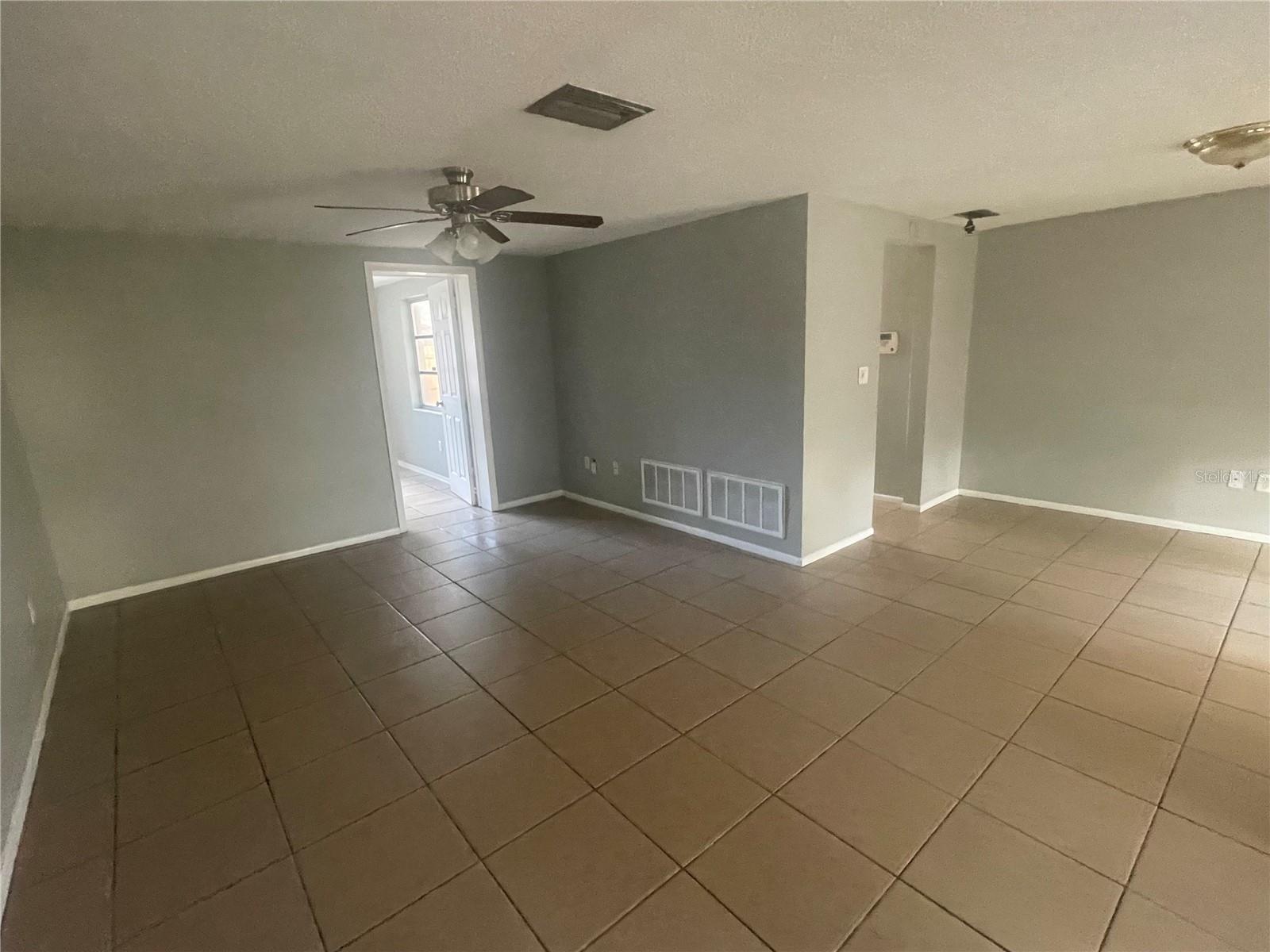 Image 5 of 21 For 4037 Claremont Drive