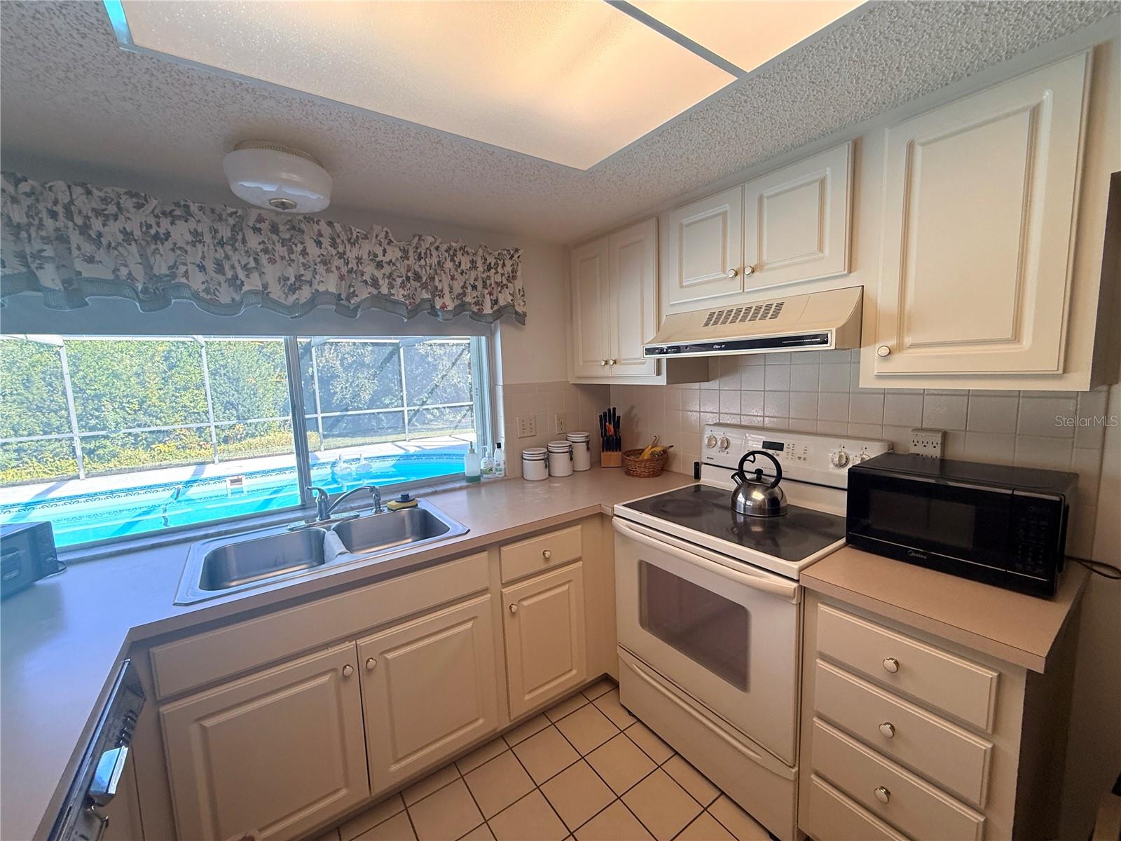 Image 24 of 41 For 12808 Pinebrook Lane