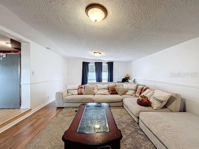 Image 11 of 32 For 6606 West Chelsea Street