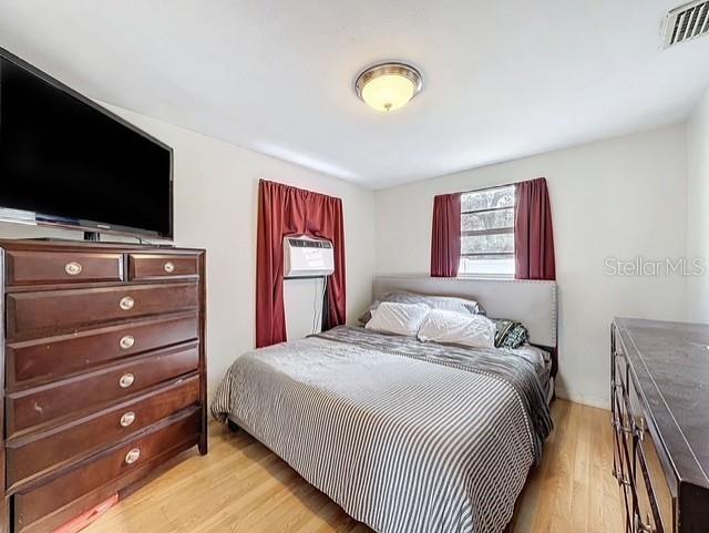 Image 13 of 32 For 6606 West Chelsea Street