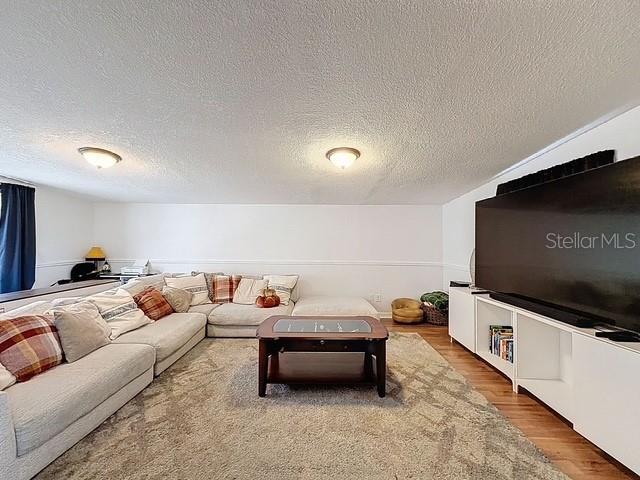 Image 9 of 32 For 6606 West Chelsea Street