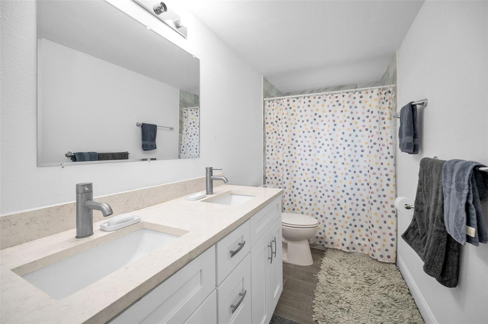 Image 17 of 32 For 817 Riverside Drive