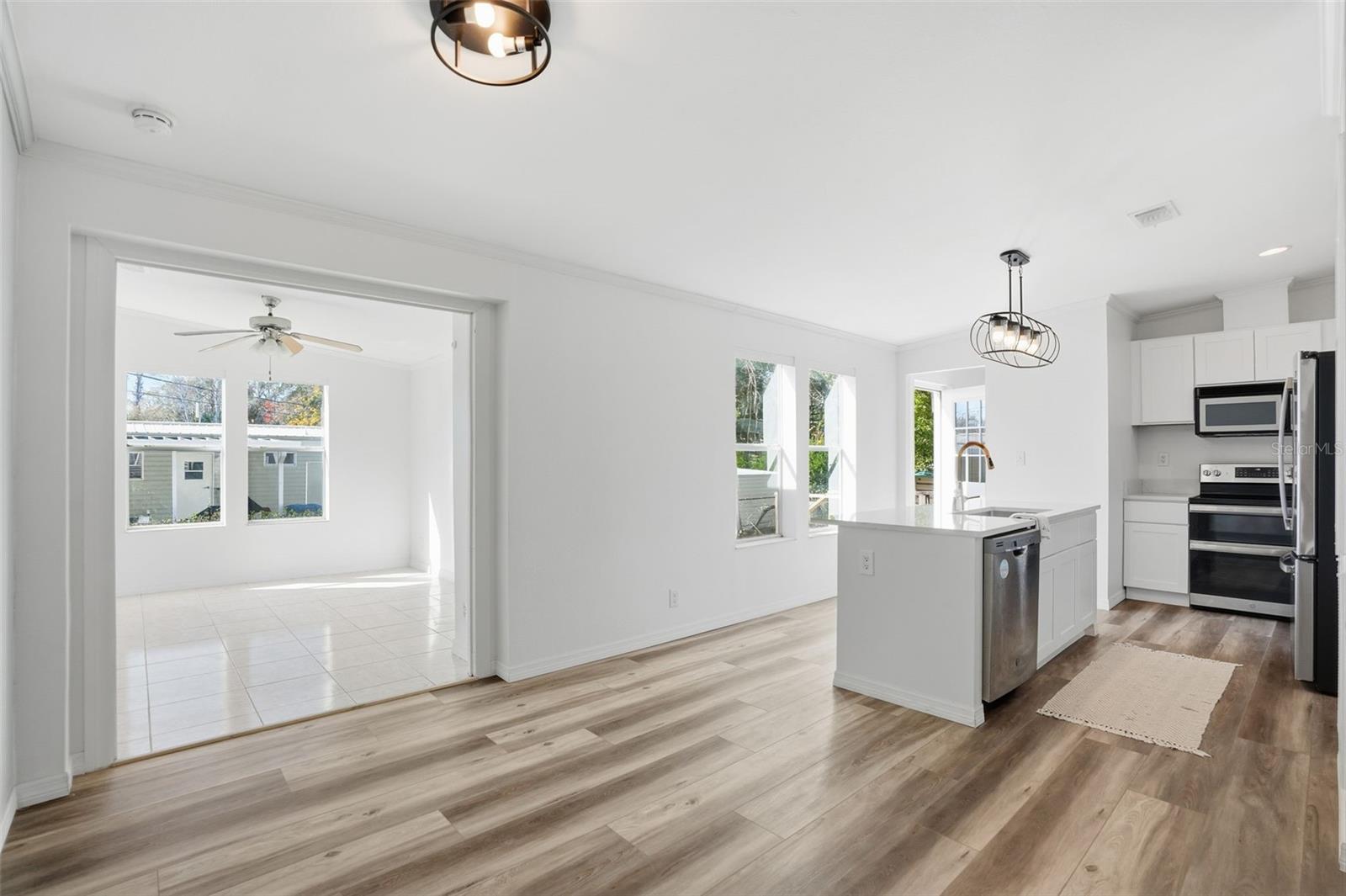 Image 10 of 55 For 3315 Southwest Boulevard