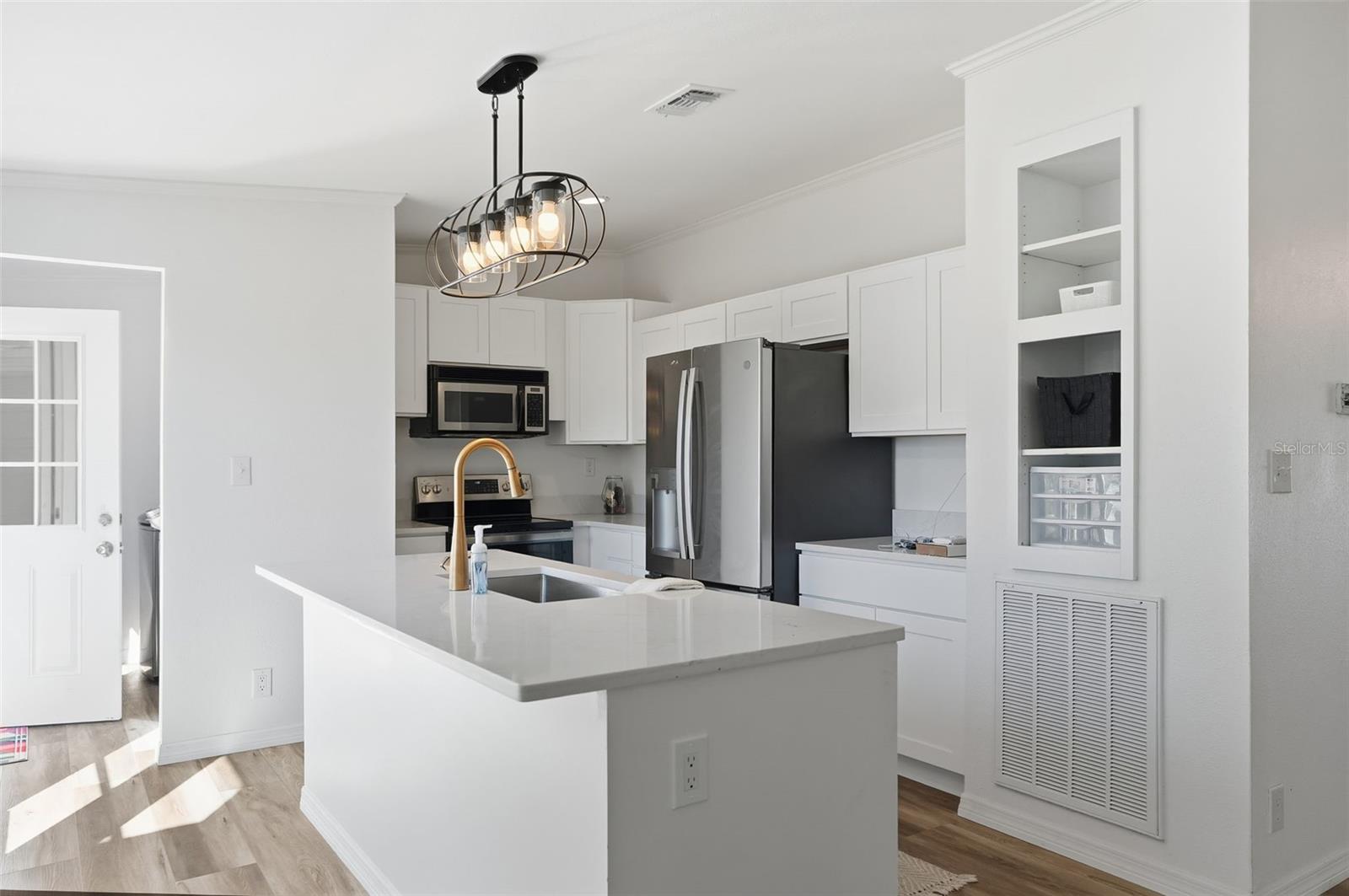 Image 2 of 55 For 3315 Southwest Boulevard