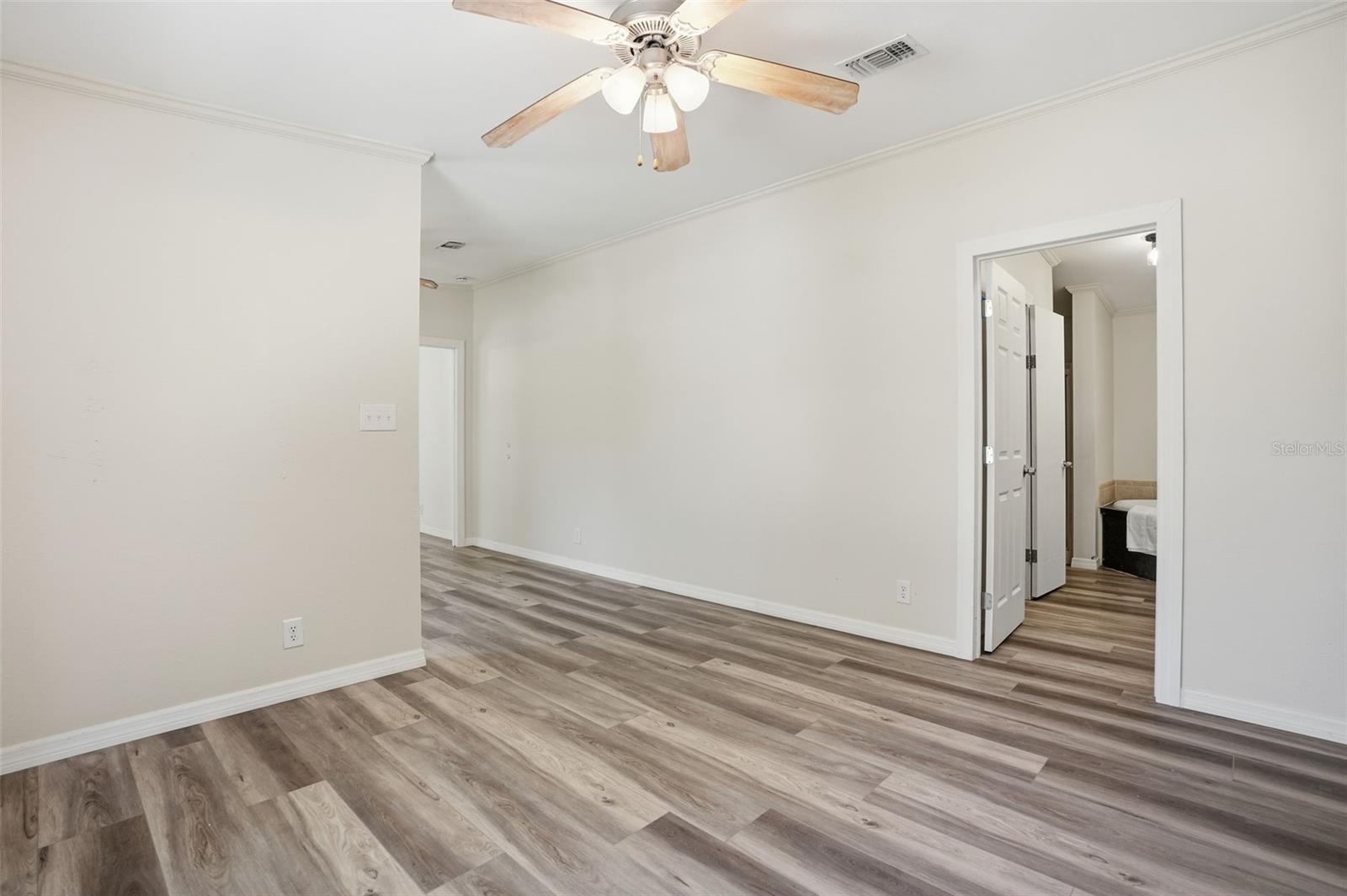 Image 32 of 55 For 3315 Southwest Boulevard