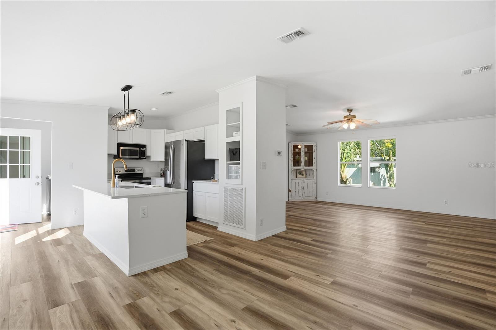 Image 9 of 55 For 3315 Southwest Boulevard