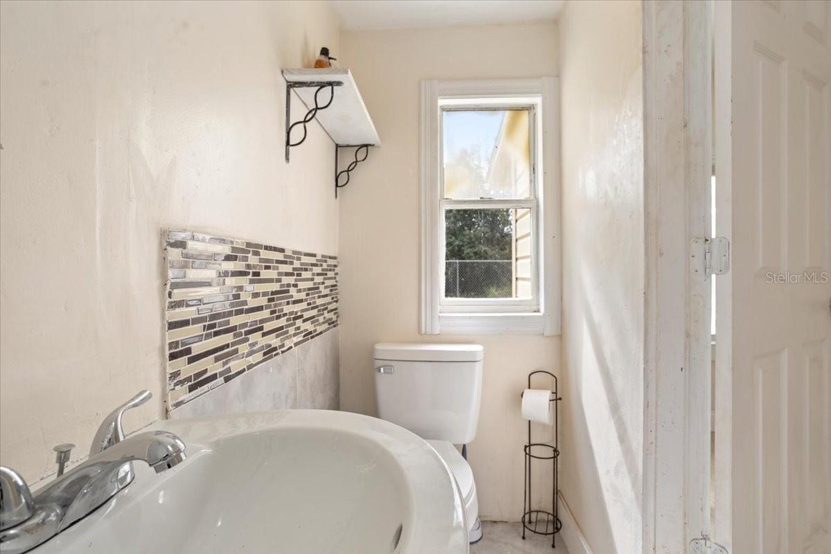 Image 16 of 33 For 19222 Fort Dade Avenue