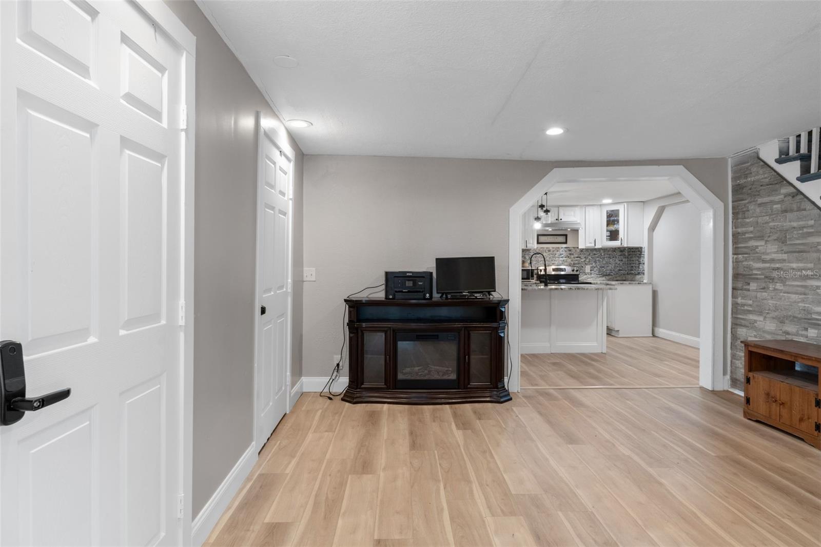 Image 6 of 33 For 19222 Fort Dade Avenue