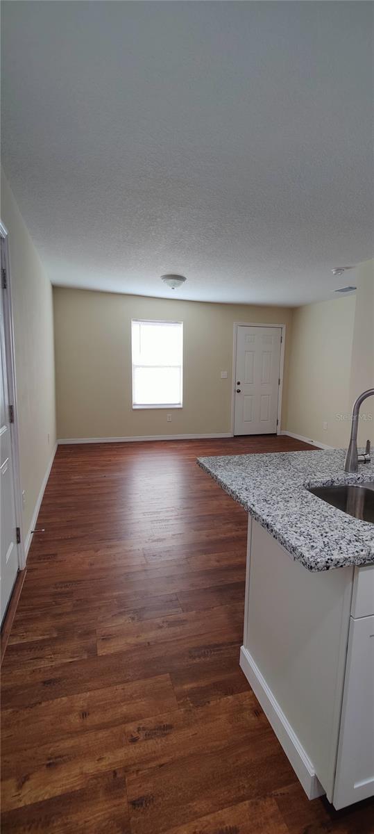 Image 3 of 7 For 2009 Henley Road