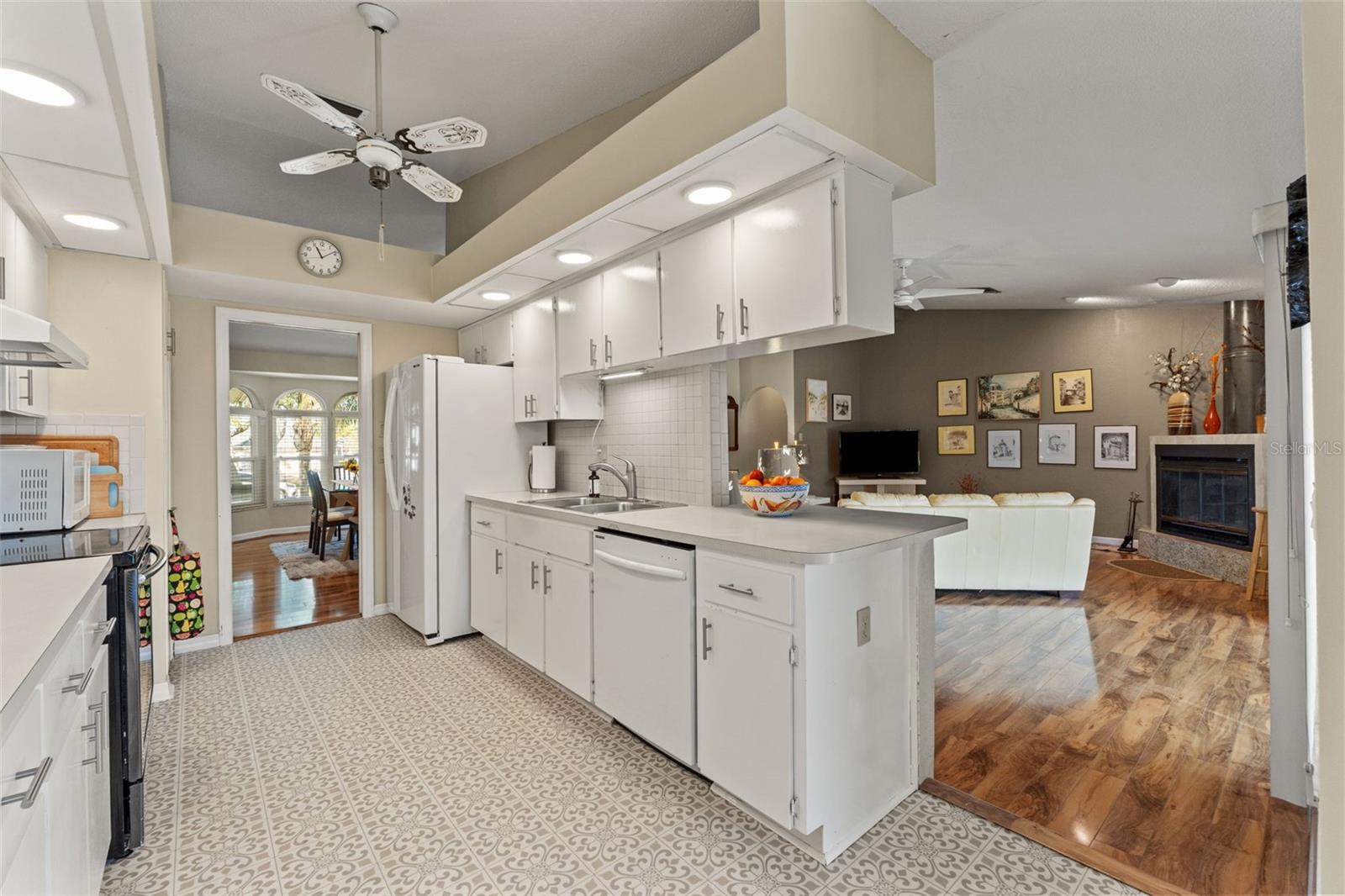 Image 20 of 54 For 206 Rusk Circle