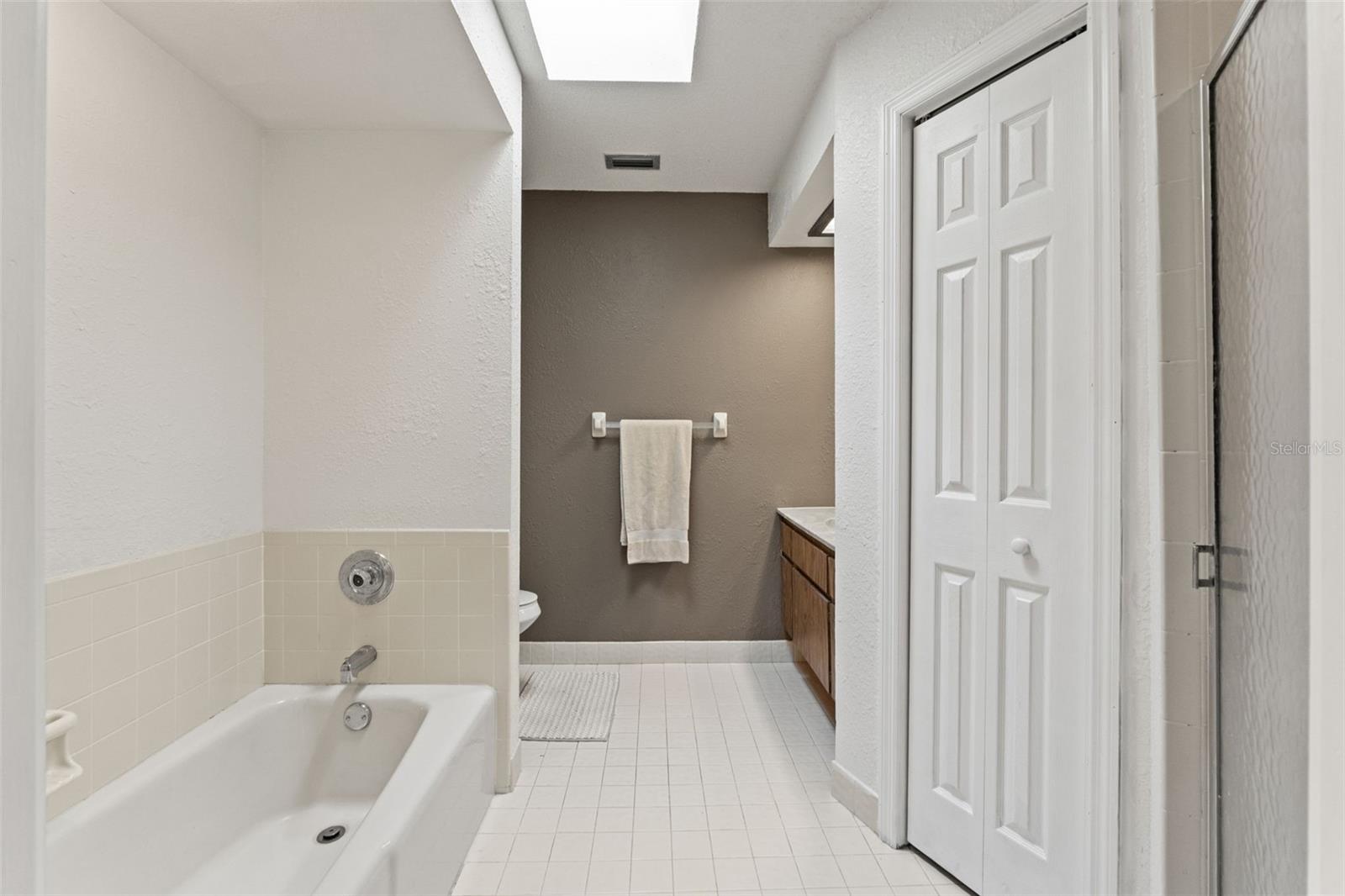 Image 27 of 54 For 206 Rusk Circle