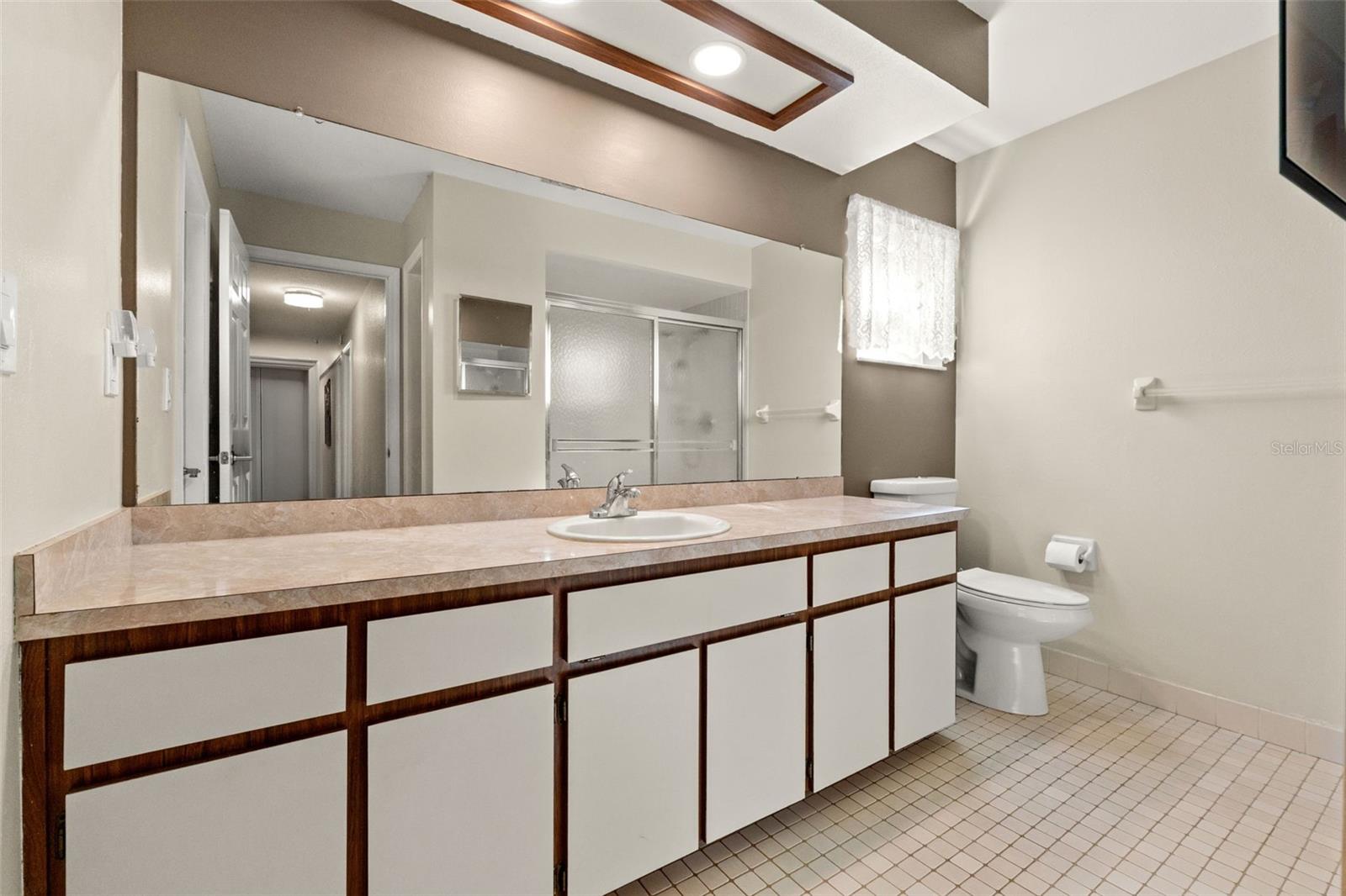 Image 32 of 54 For 206 Rusk Circle