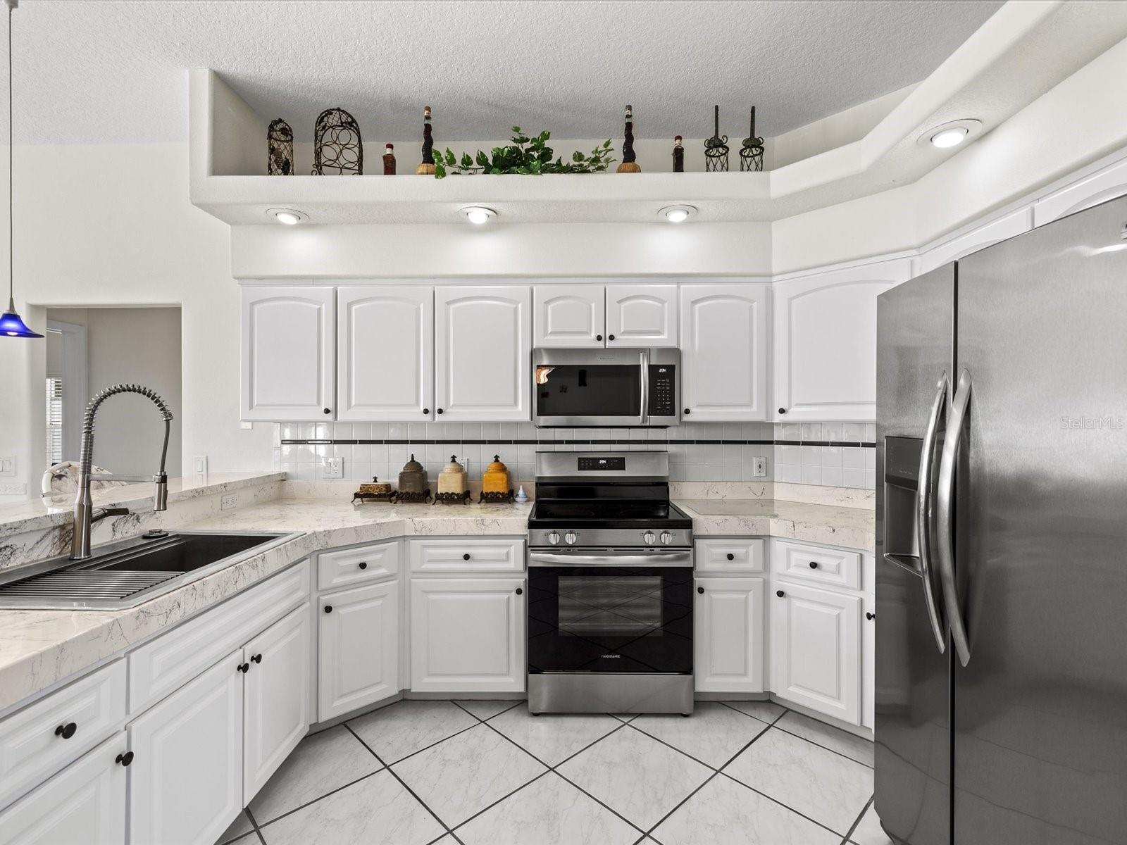 Image 16 of 43 For 8704 Cypress Lakes Boulevard