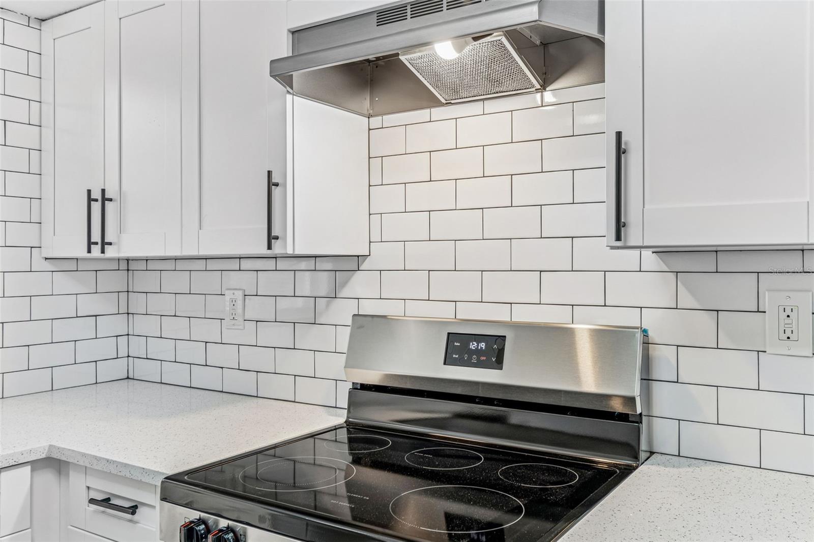 Image 13 of 27 For 4615 Irene Loop