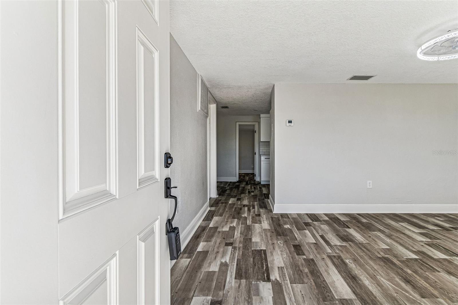 Image 5 of 27 For 4615 Irene Loop