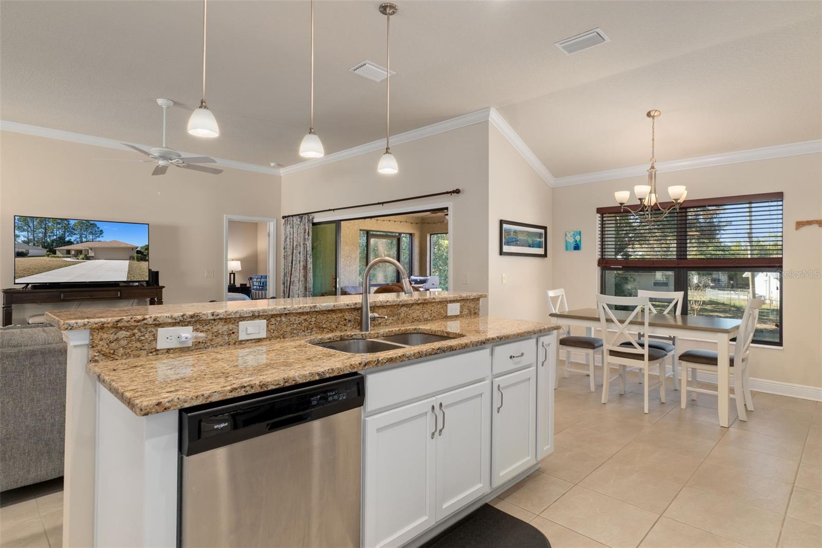 Image 15 of 48 For 2388 Brentwood Circle