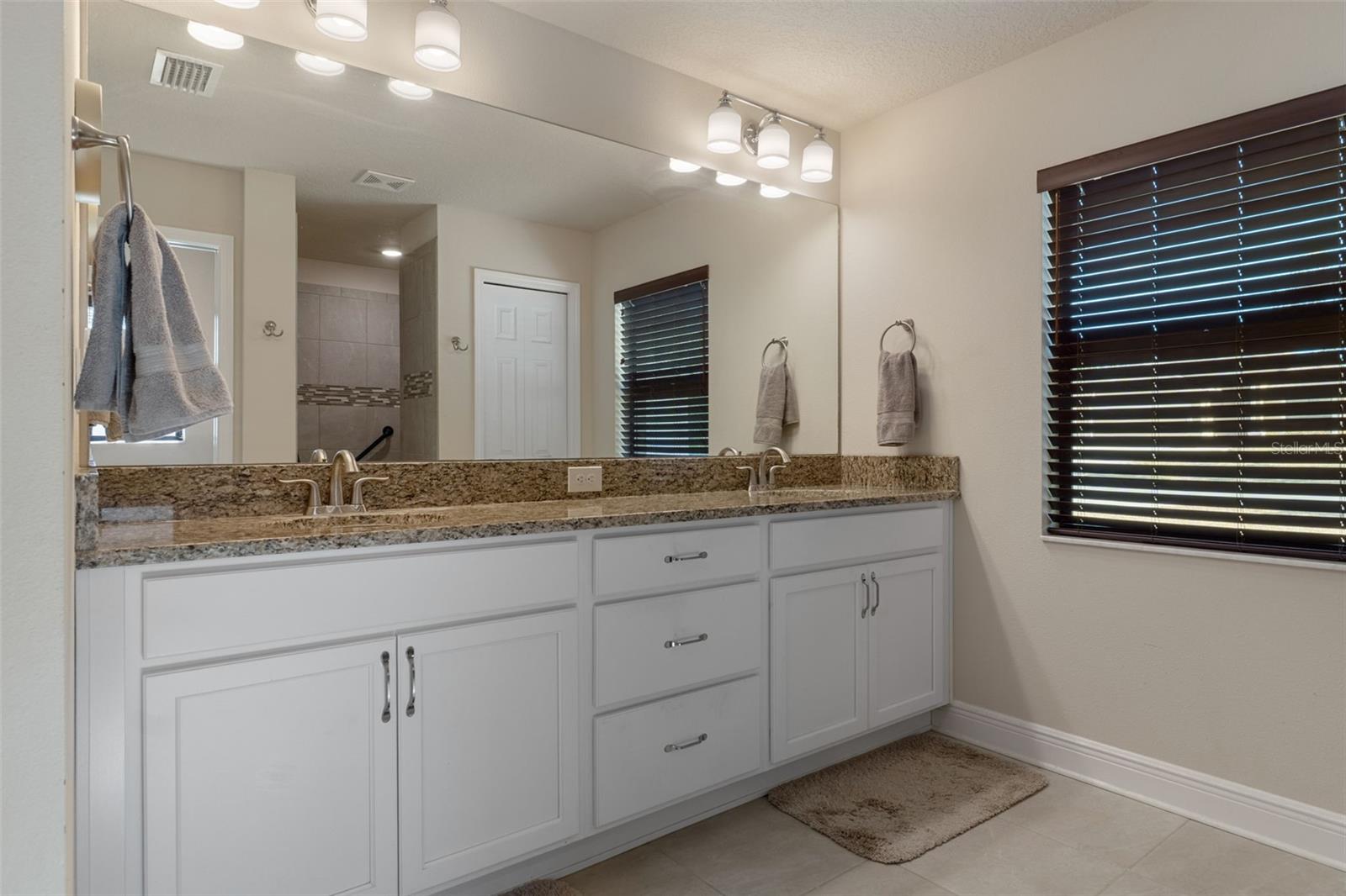 Image 26 of 48 For 2388 Brentwood Circle