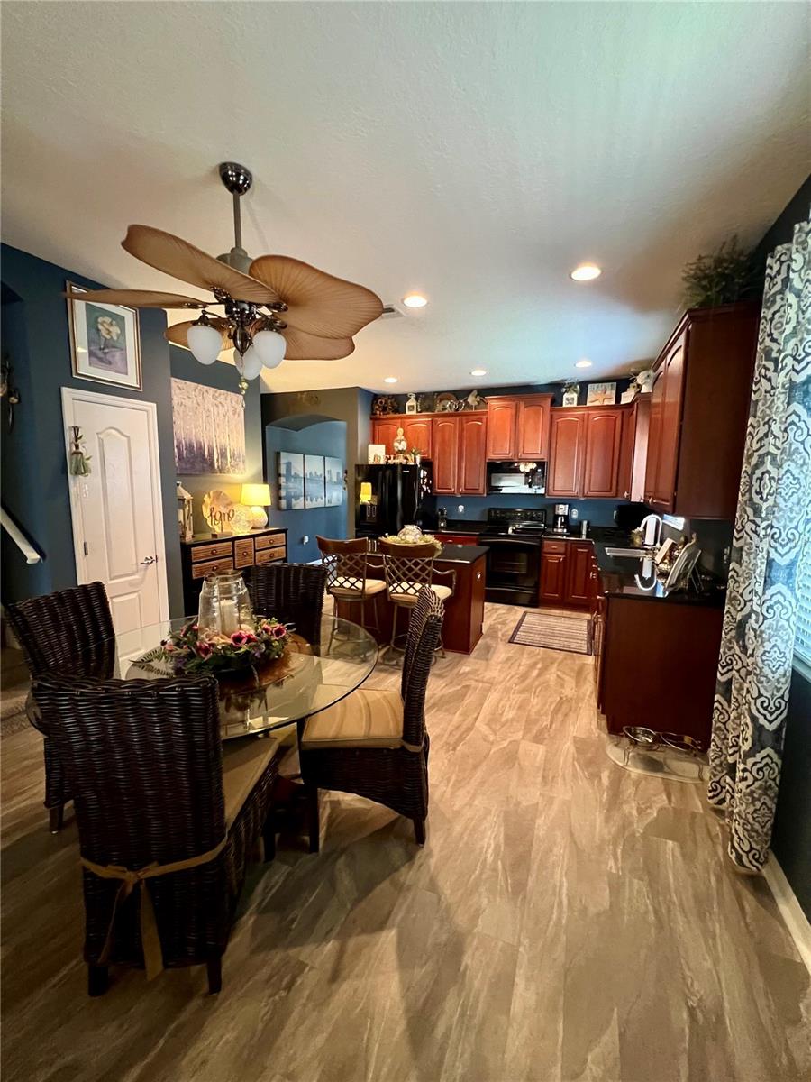 Image 10 of 91 For 13548 Old Florida Circle