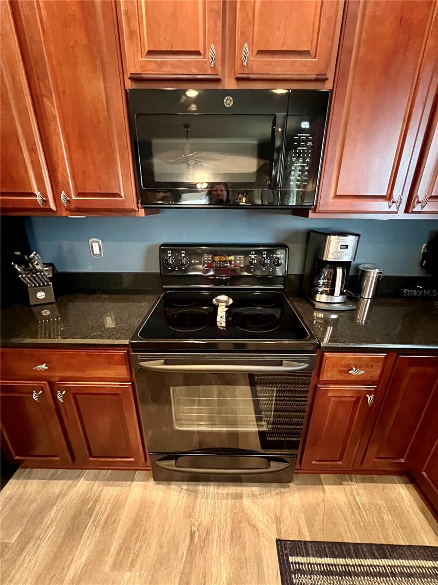 Image 19 of 91 For 13548 Old Florida Circle