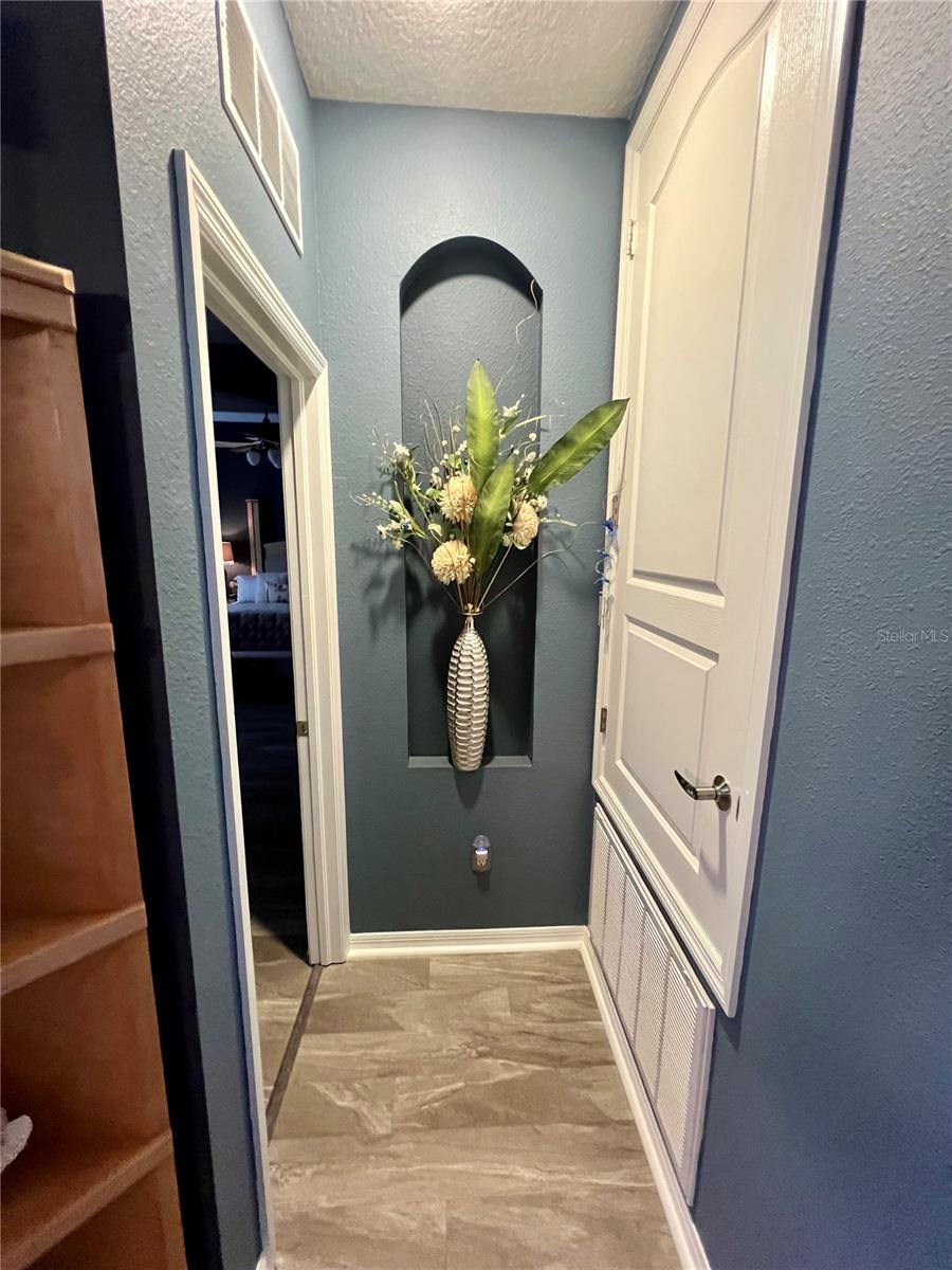 Image 50 of 91 For 13548 Old Florida Circle