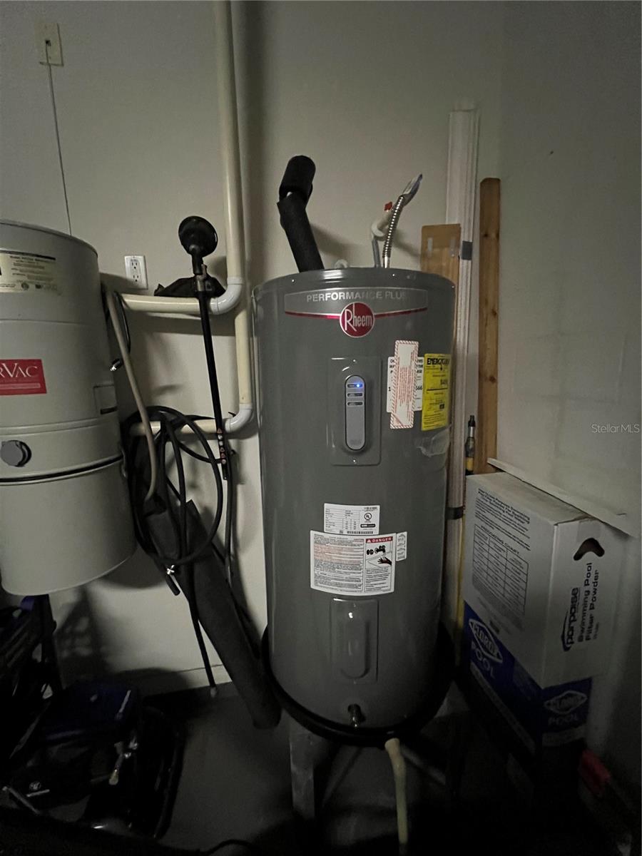 Image 54 of 91 For 13548 Old Florida Circle