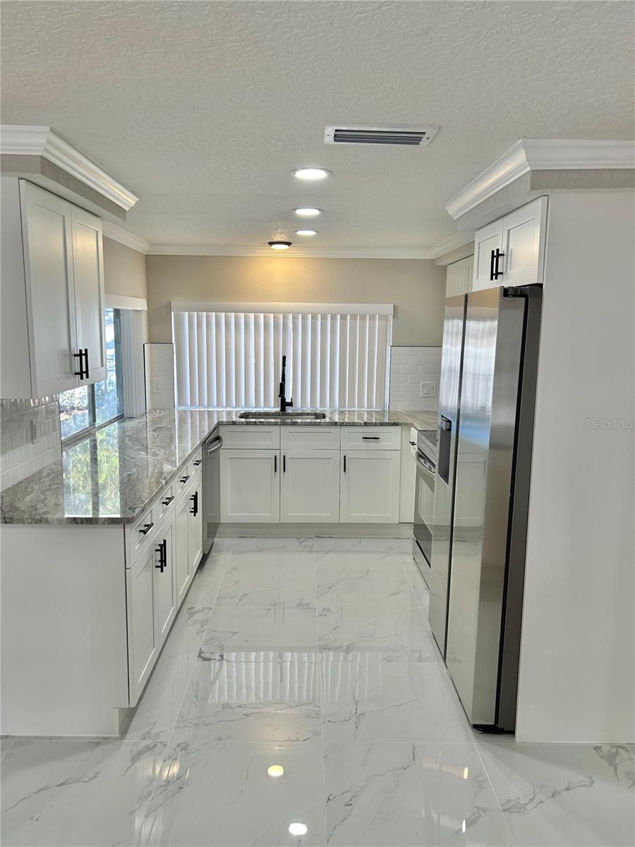 Image 9 of 51 For 4243 Stratfield Drive