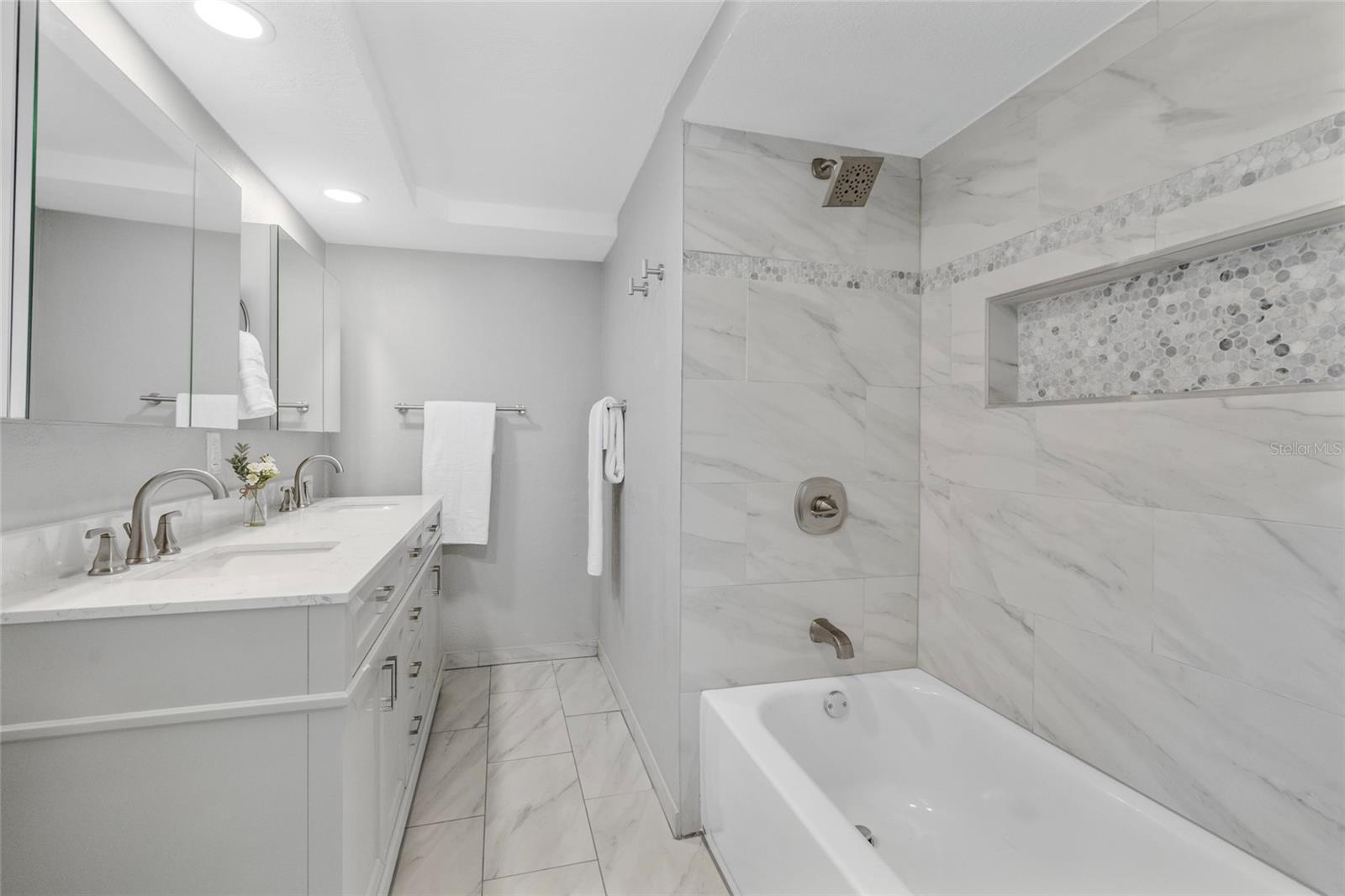 Image 18 of 47 For 9201 Hunt Club Lane