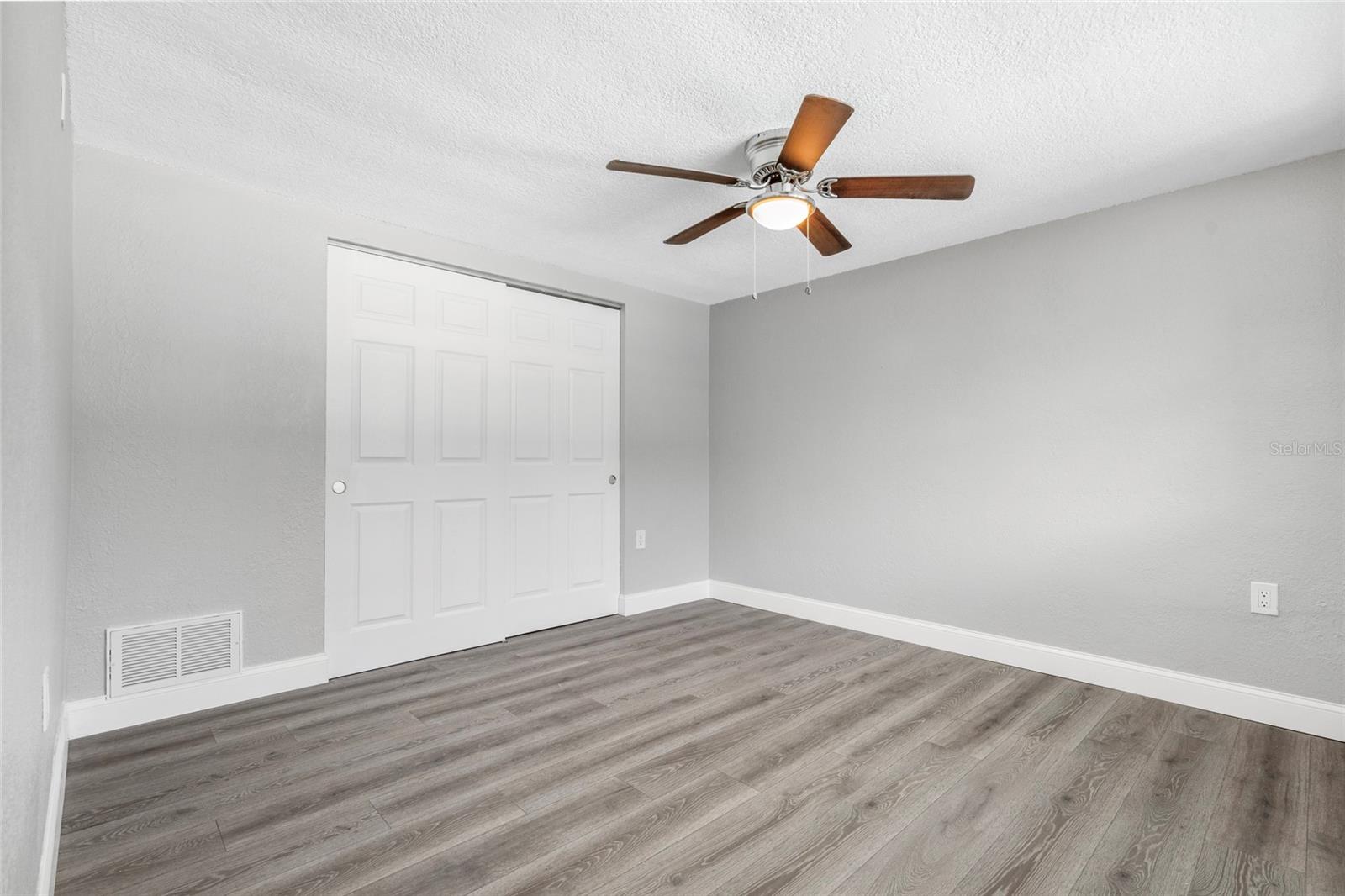 Image 25 of 47 For 9201 Hunt Club Lane