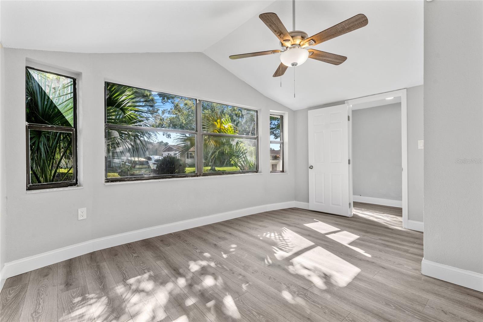 Image 28 of 47 For 9201 Hunt Club Lane