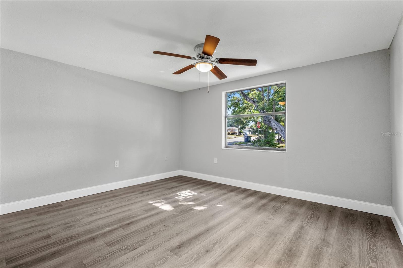 Image 32 of 47 For 9201 Hunt Club Lane